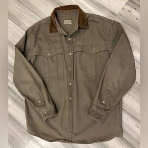 Calvin Klein, Men’s 100% cotton casual button-down shirt, Large